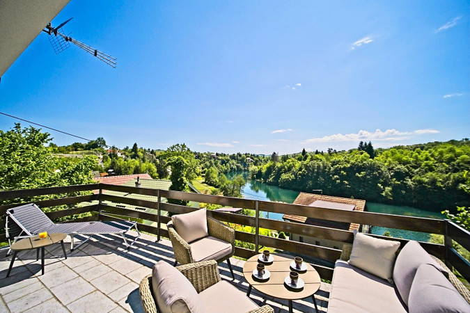 Perfect relaxation by the river, Mreznica Harmony with Jacuzzi and Sauna by the river, Donji Zvečaj, Karlovac, Croatia Donji Zvečaj